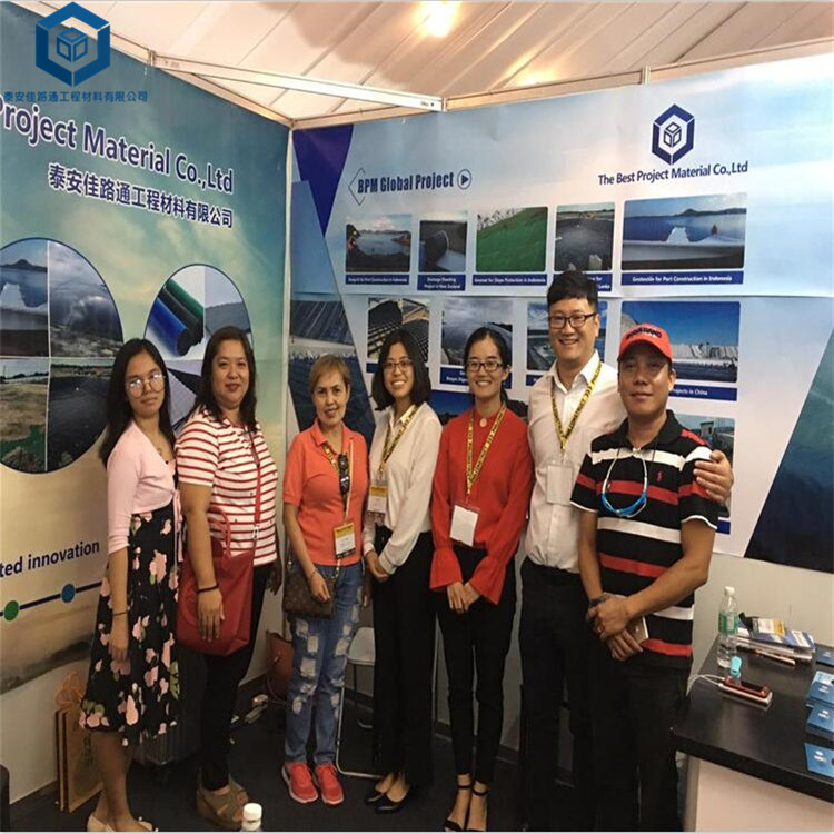 我公司土工布和土工膜產(chǎn)品參加美國(guó)土工材料展會(huì)