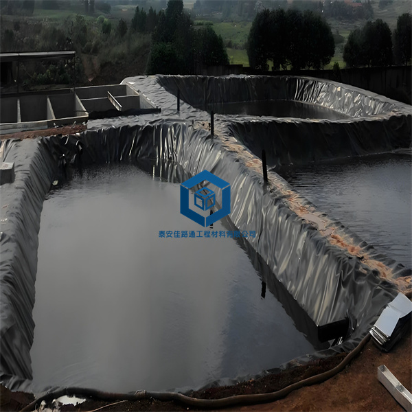 魚塘養(yǎng)殖防滲膜的特點及應(yīng)用