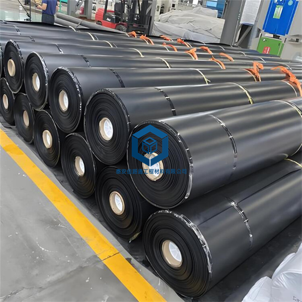 1.5mm土工膜在堆浸場防滲的應(yīng)用及優(yōu)勢